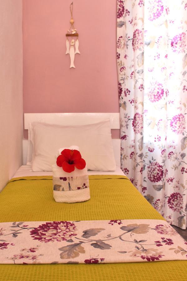 George'S Place Иос Экстерьер фото