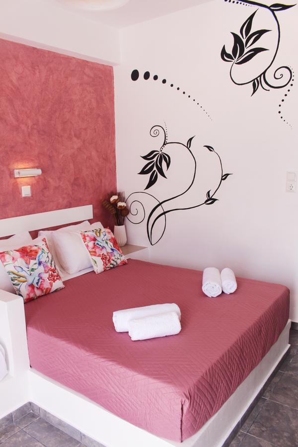 George'S Place Иос Экстерьер фото
